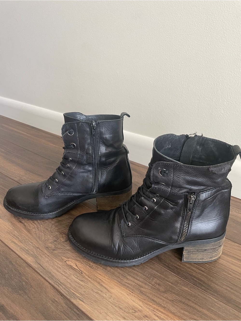 Carmela Black Genuine Leather Lace Up Combat Boots EU 39 US 8.5